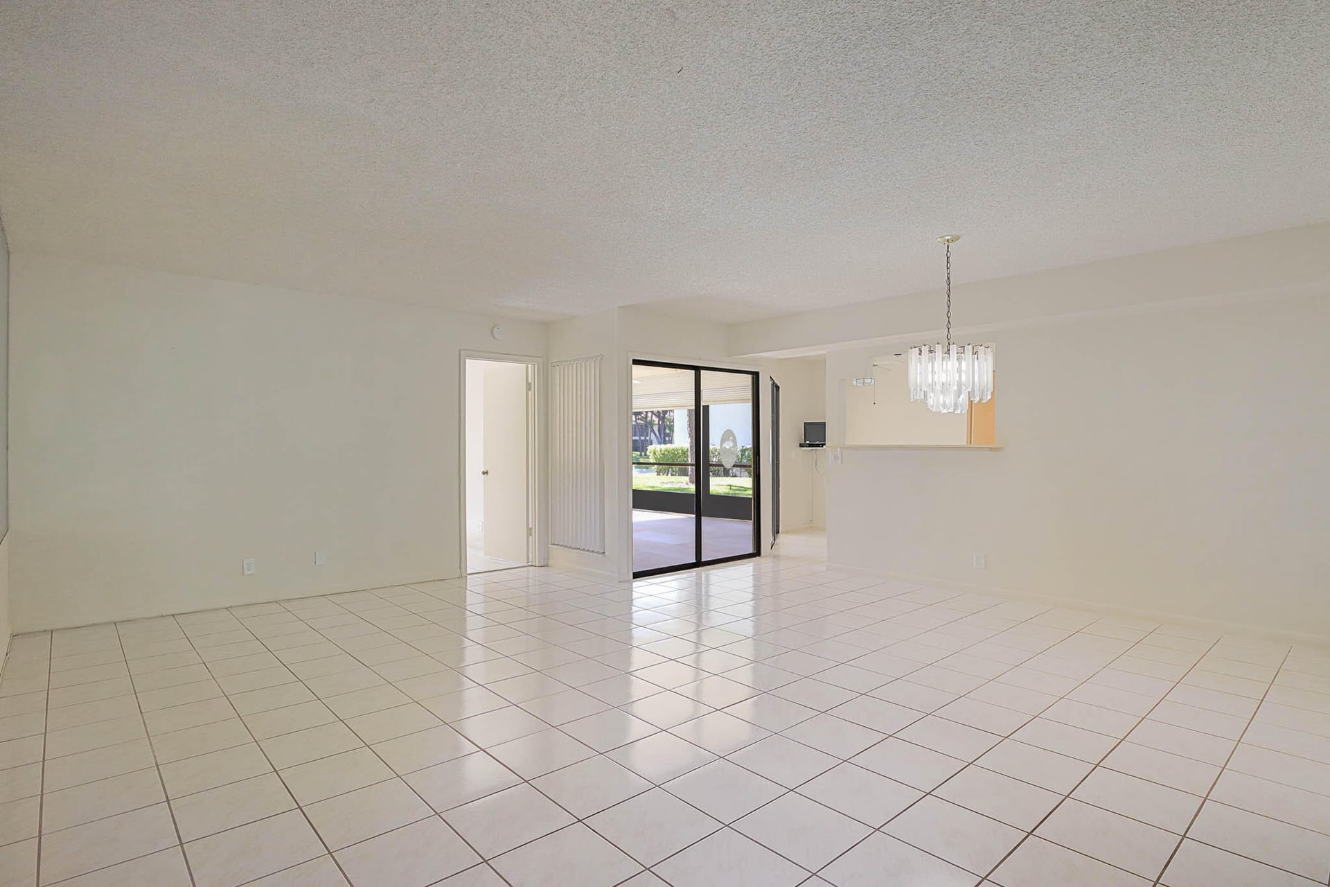 Residence photo 3