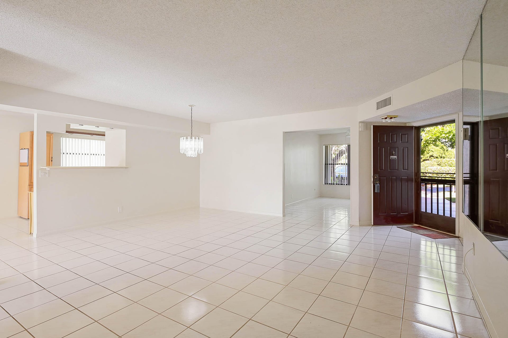 Residence photo 4