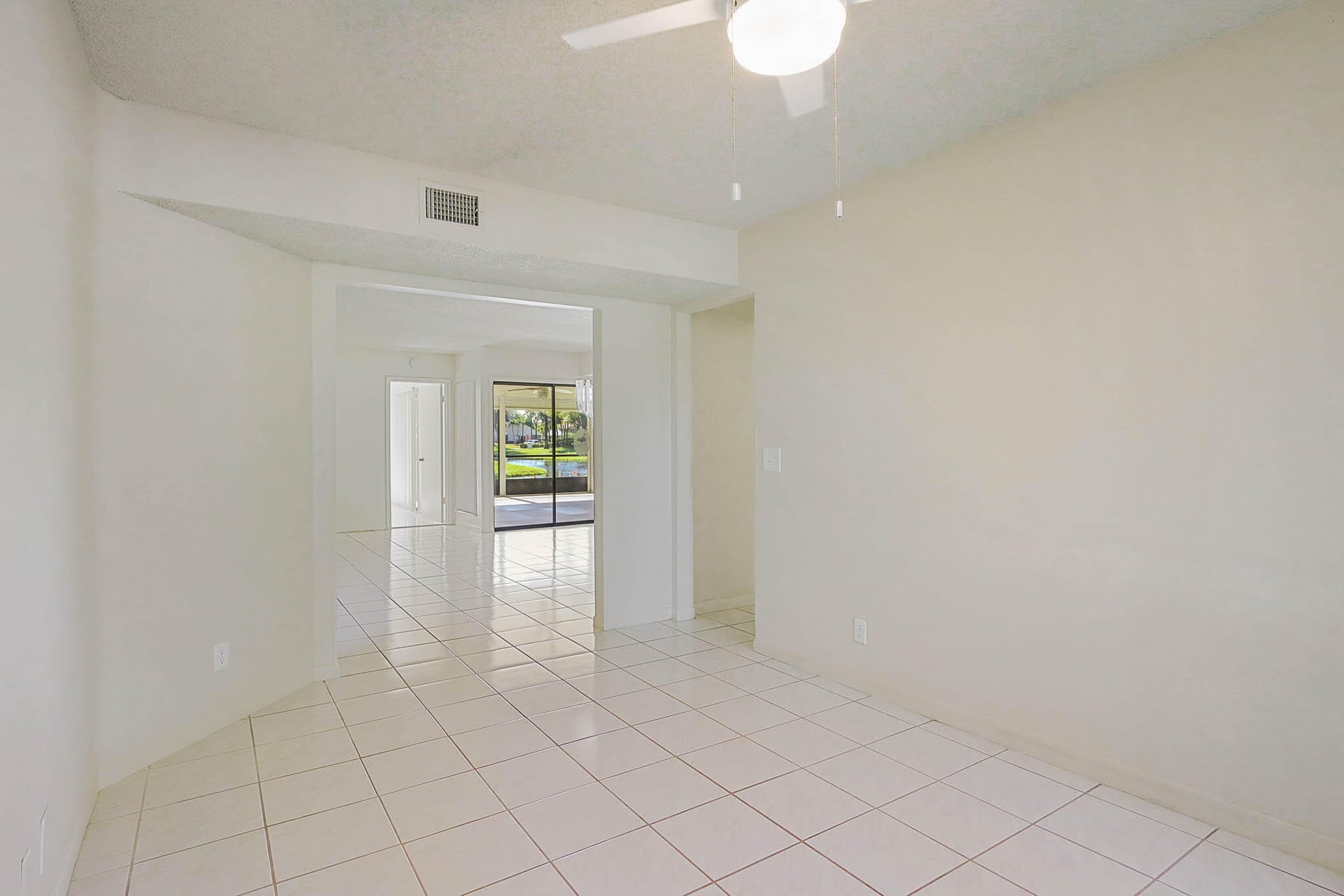 Residence photo 12