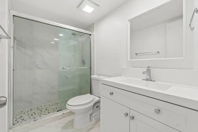 Unit 161C photo 12