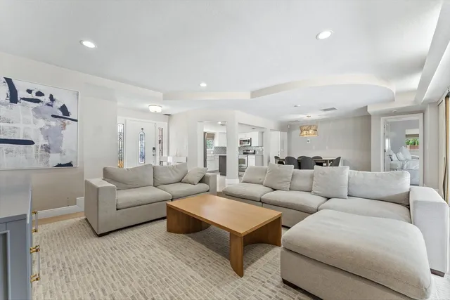  Residence photo 7