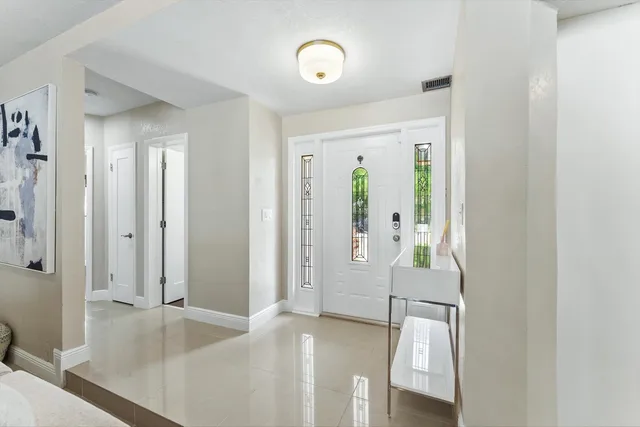 Residence photo 15