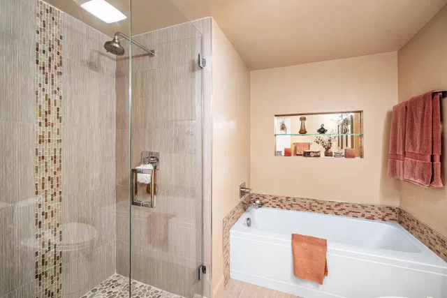  Unit H photo 25
