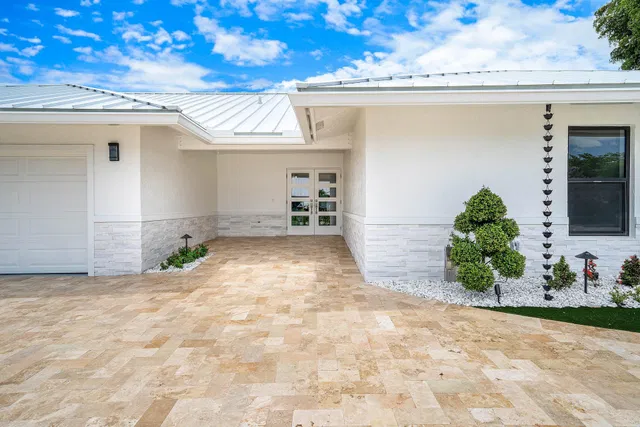 Residence photo 2