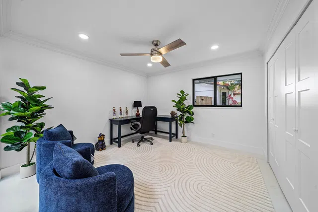 Residence photo 23