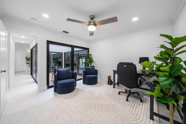 Residence photo 24