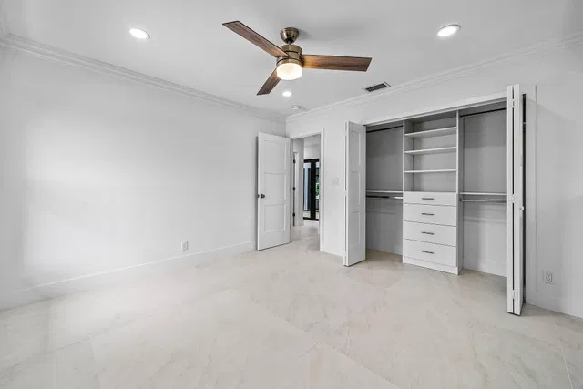 Residence photo 26