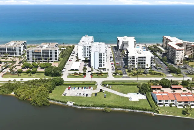 The Patrician of Palm Beach Residence photo 2