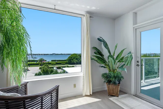 The Patrician of Palm Beach Residence photo 8