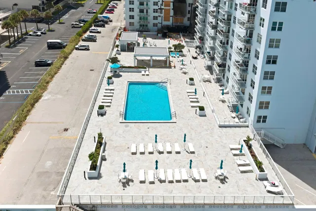 The Patrician of Palm Beach Residence photo 29