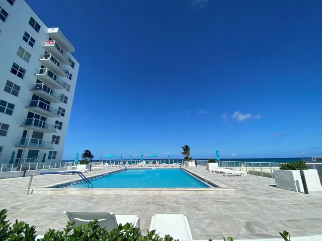 The Patrician of Palm Beach Residence photo 32