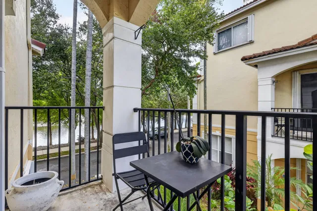 Residence photo 22