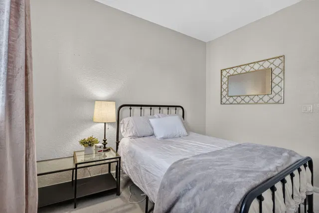 Residence photo 26
