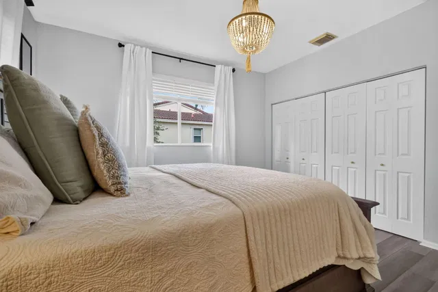 Residence photo 33