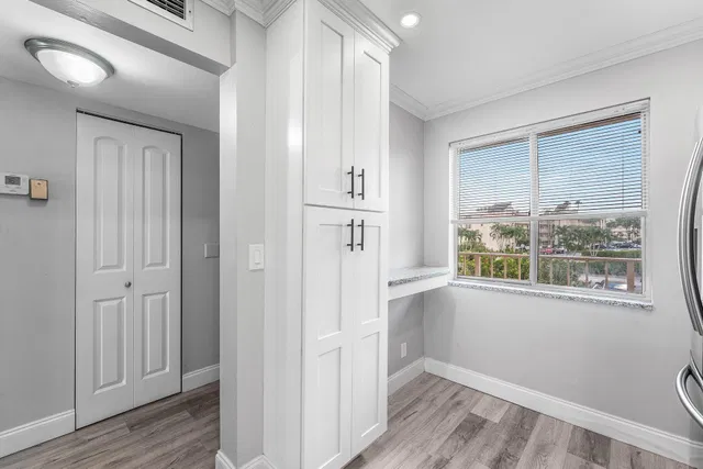  Unit 204 photo 5