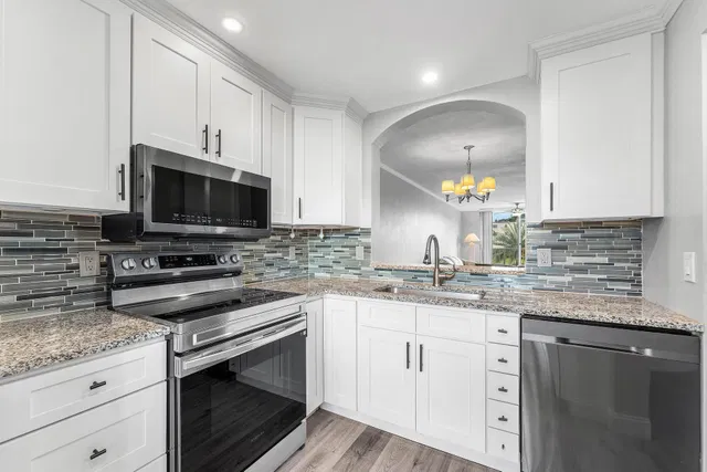  Unit 204 photo 7