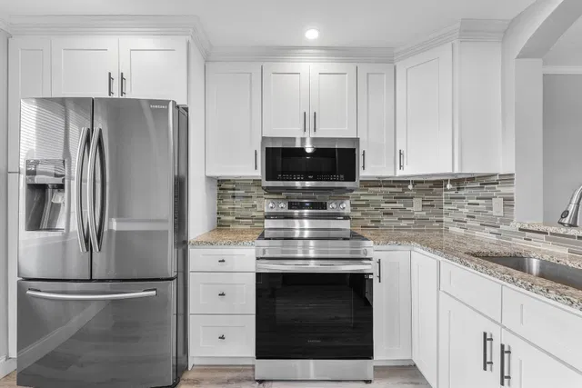 Unit 204 photo 9