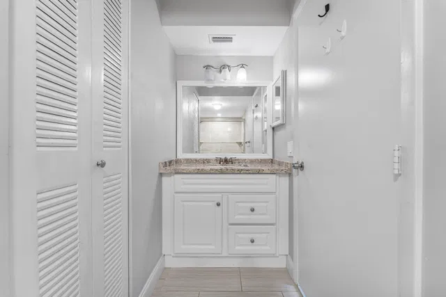  Unit 204 photo 23