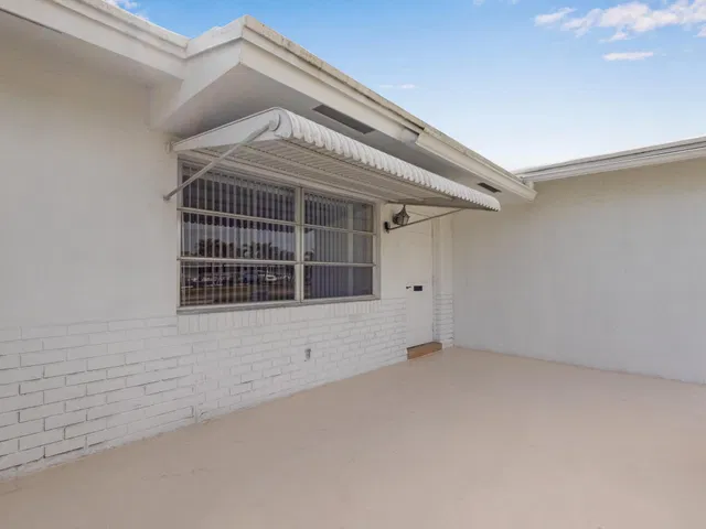 Residence photo 4