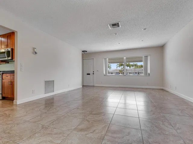 Residence photo 6
