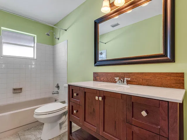 Residence photo 14
