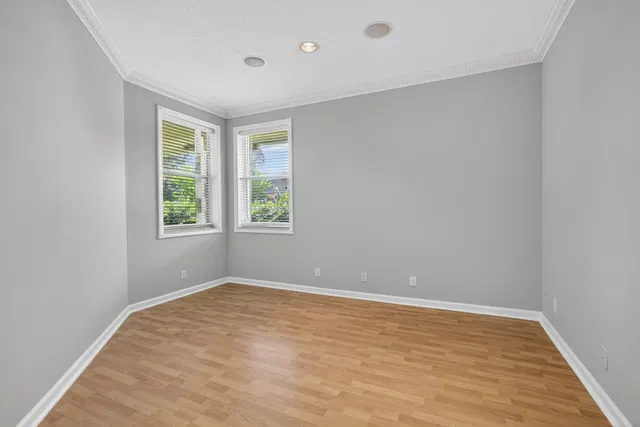  Residence photo 9