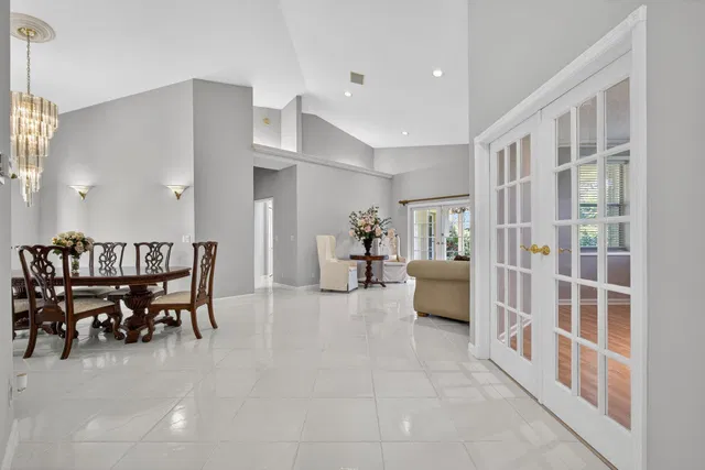  Residence photo 11