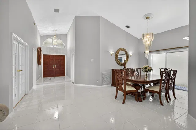  Residence photo 17