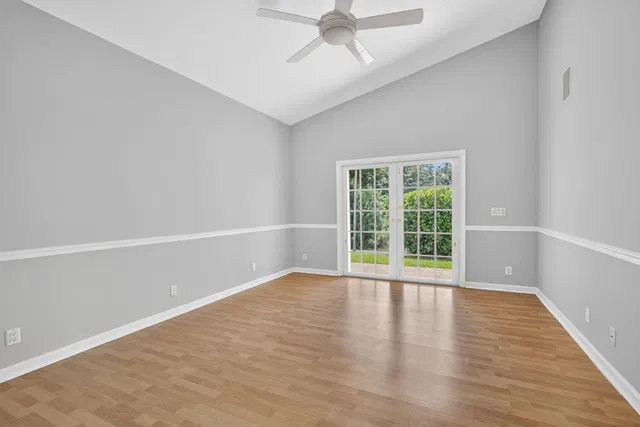  Residence photo 23