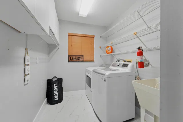 Residence photo 8