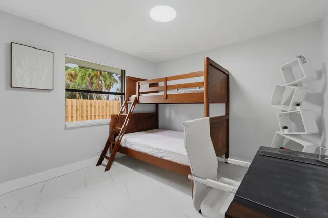 Residence photo 14