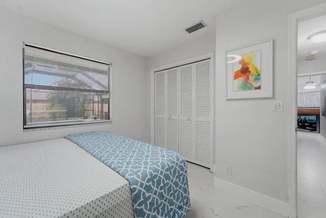 Residence photo 17