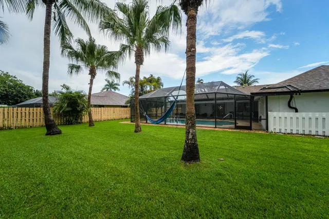 Residence photo 57