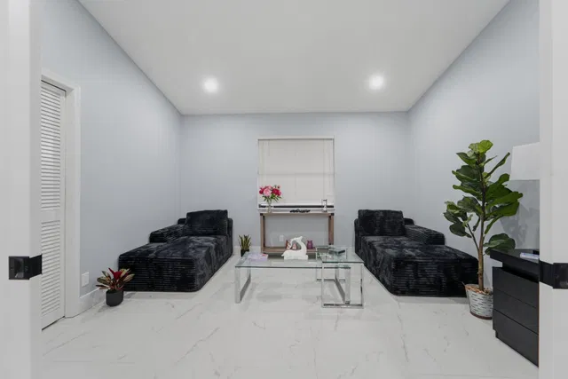 Residence photo 18