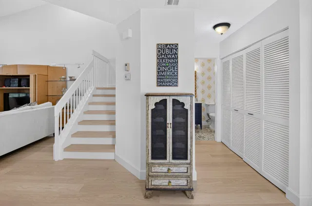 Residence photo 6