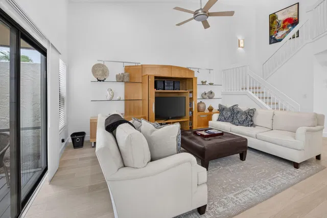 Residence photo 10