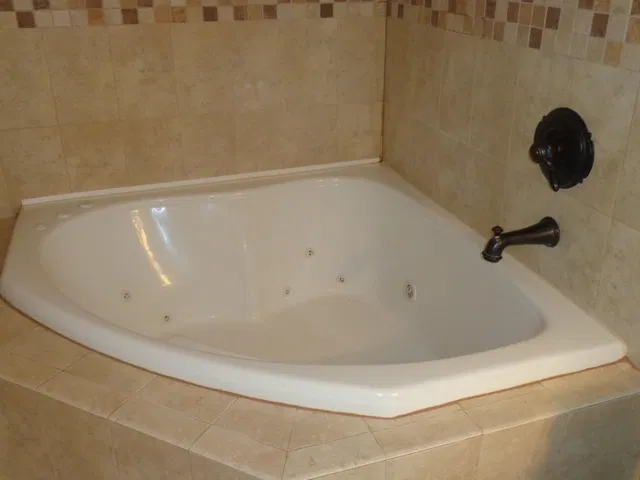  Unit E photo 8