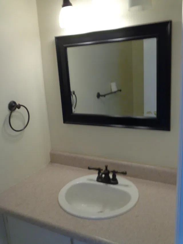  Unit E photo 16