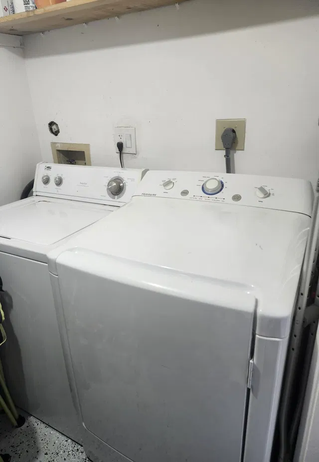  Unit E photo 17
