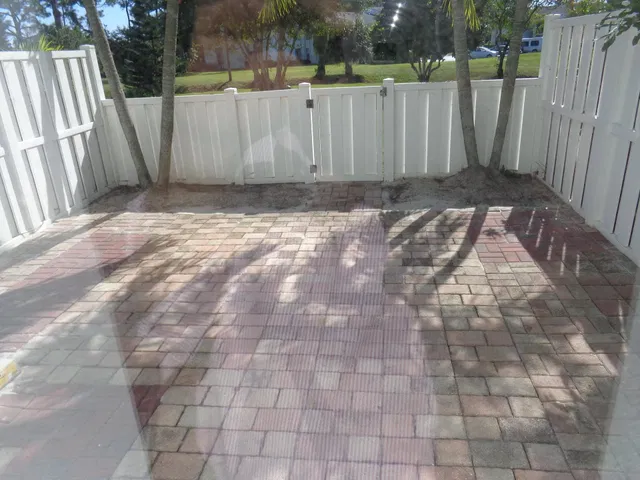  Unit E photo 18