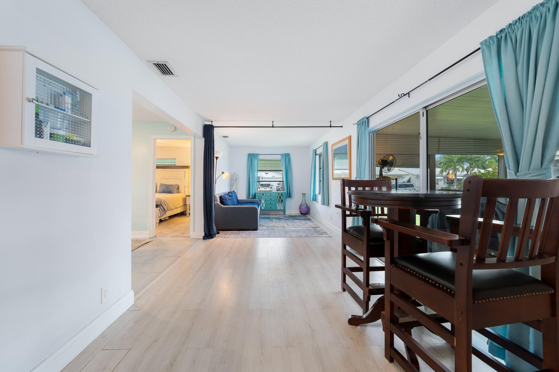  Residence photo 11