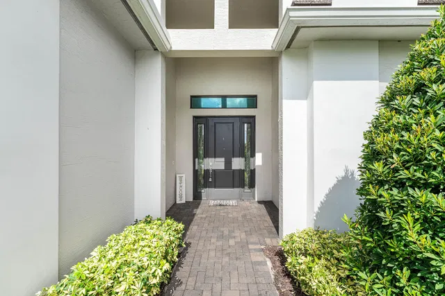  Residence photo 4