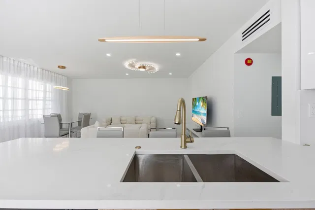 Residence photo 11