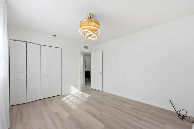 Residence photo 17