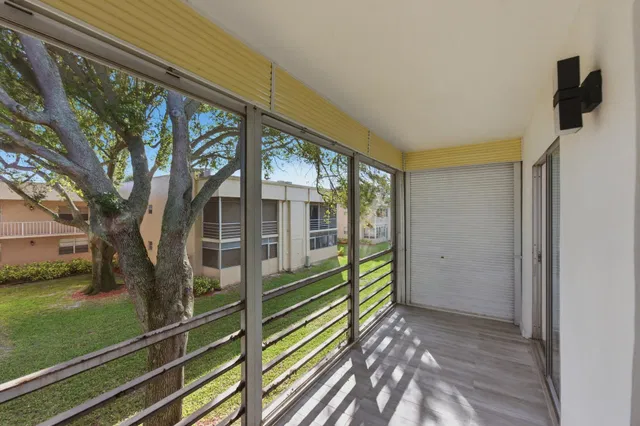 Residence photo 24