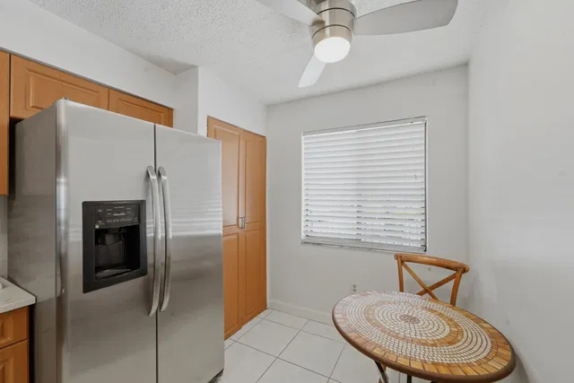  Unit 209 photo 4