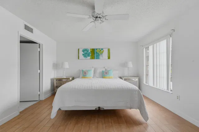  Unit 209 photo 10