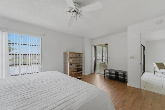  Unit 209 photo 12