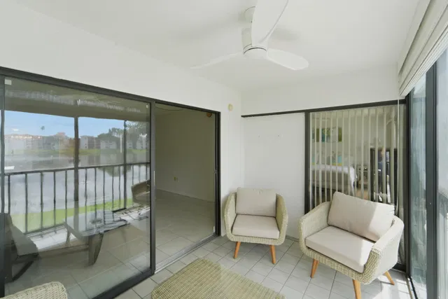  Unit 209 photo 23