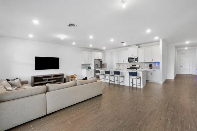 Residence photo 10